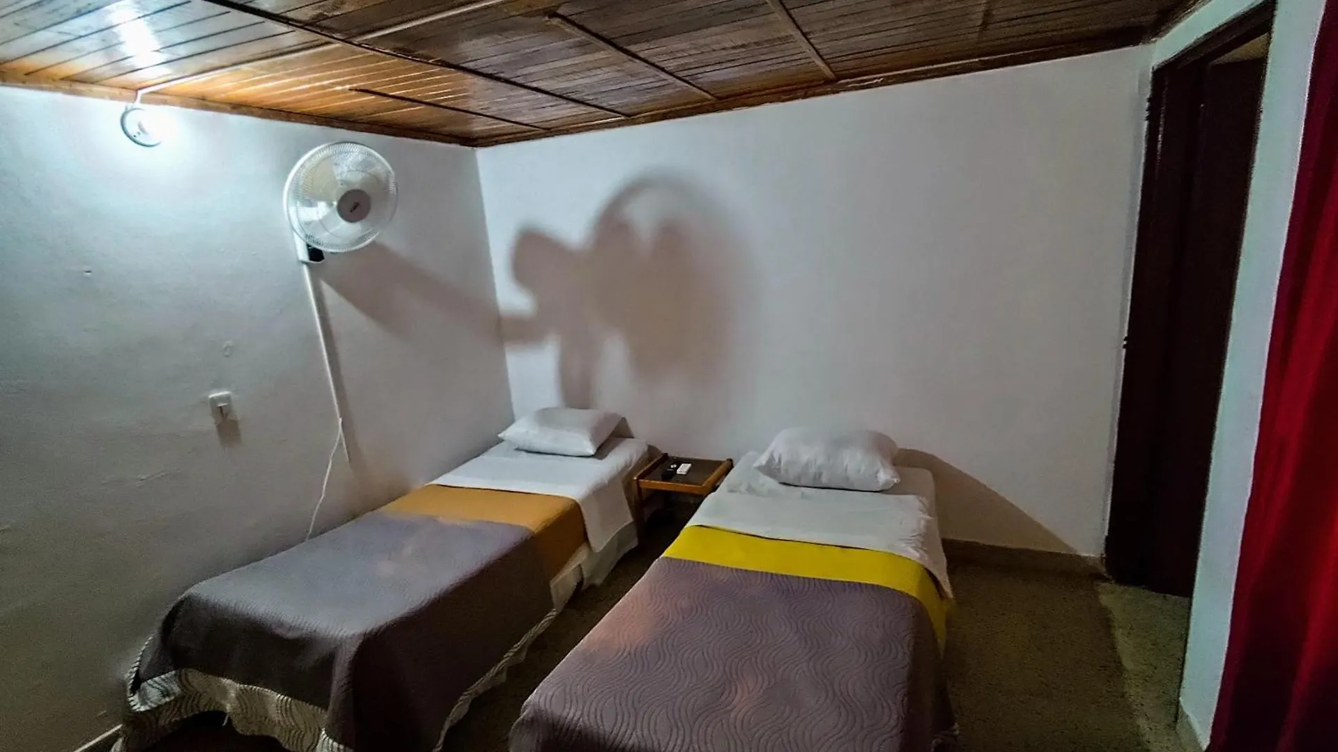 Hotel Construyendo Suenos Jl Medellín Pensión