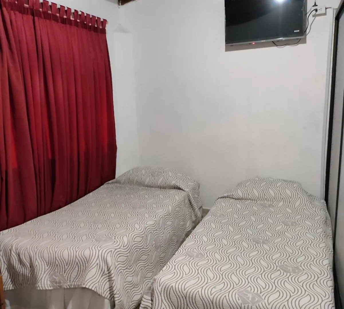 Hotel Construyendo Suenos Jl Medellín Pensión